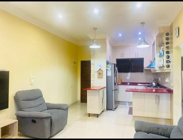 2 BEDROOM PROPERTY TO RENT IN CLARE HILLS